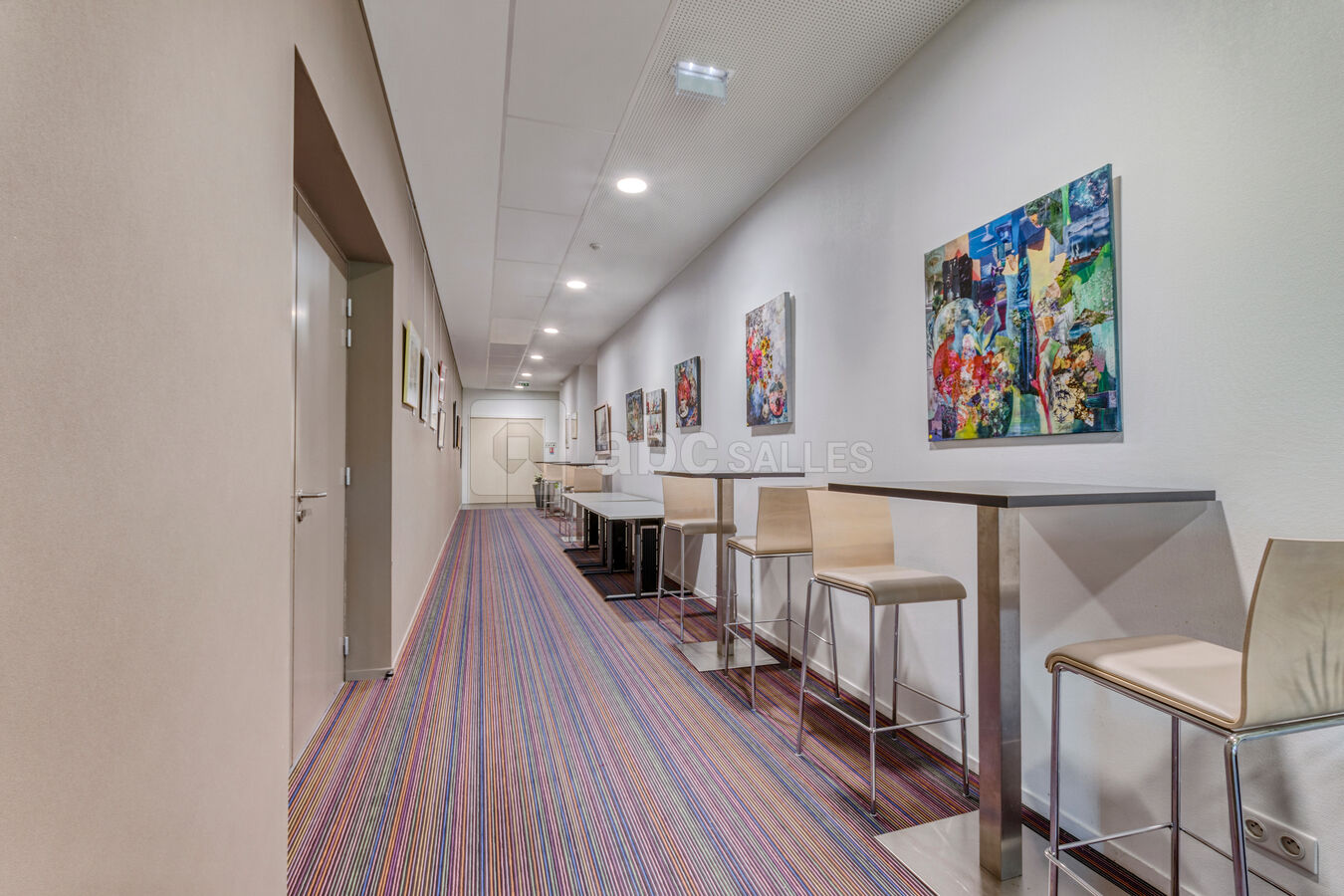 Exposition de peinture dans nos locaux à Bezannes