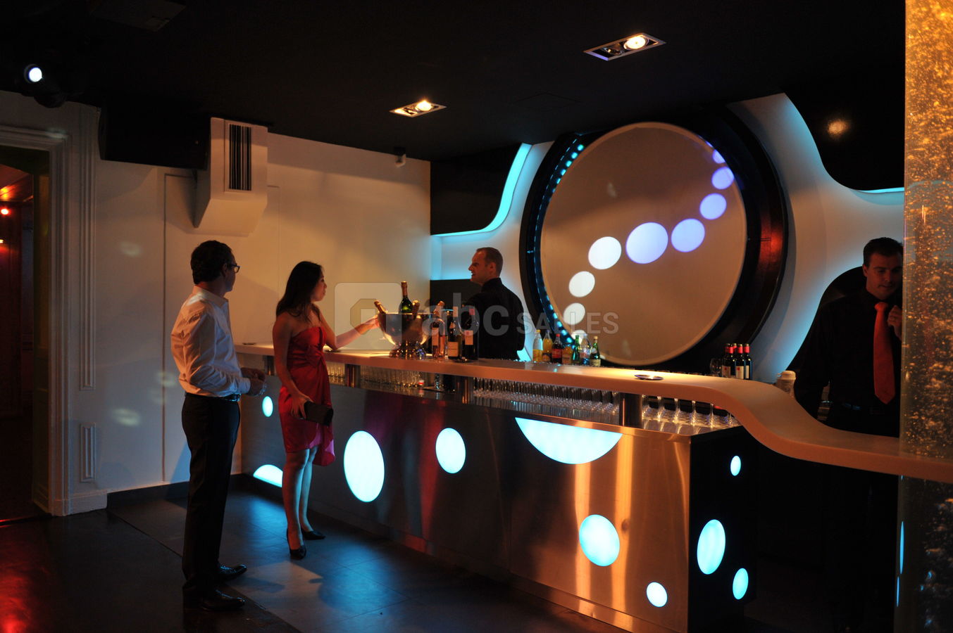 Le bar du salon lafayette (appartement du 2ème étage)