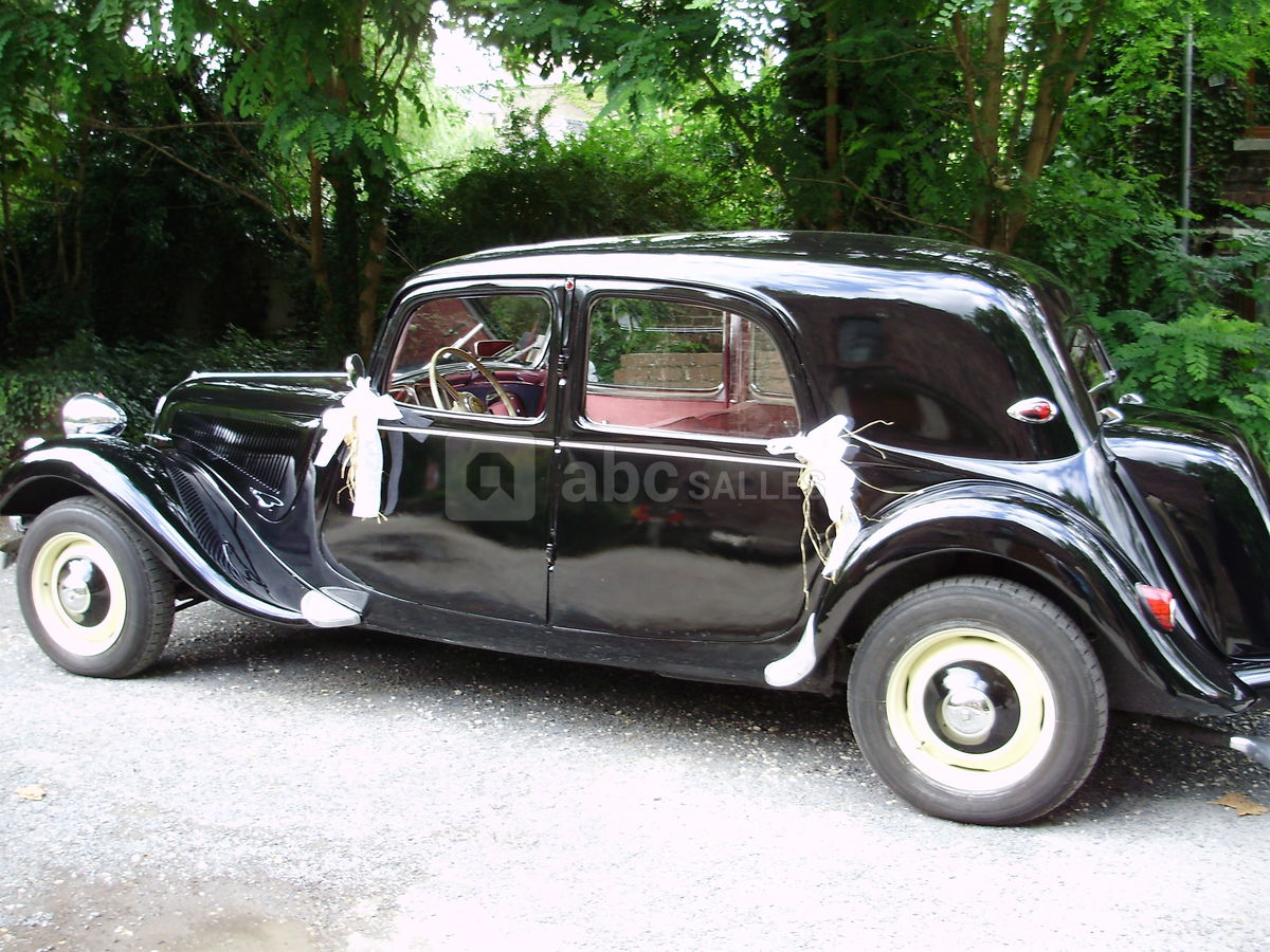 La voiture des mariés