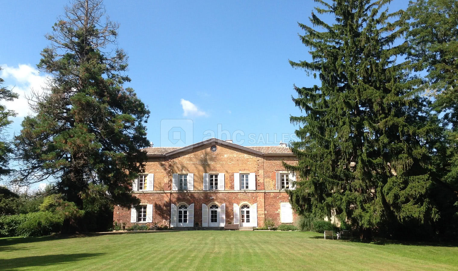 La façade du château