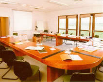 8 salles de séminaires