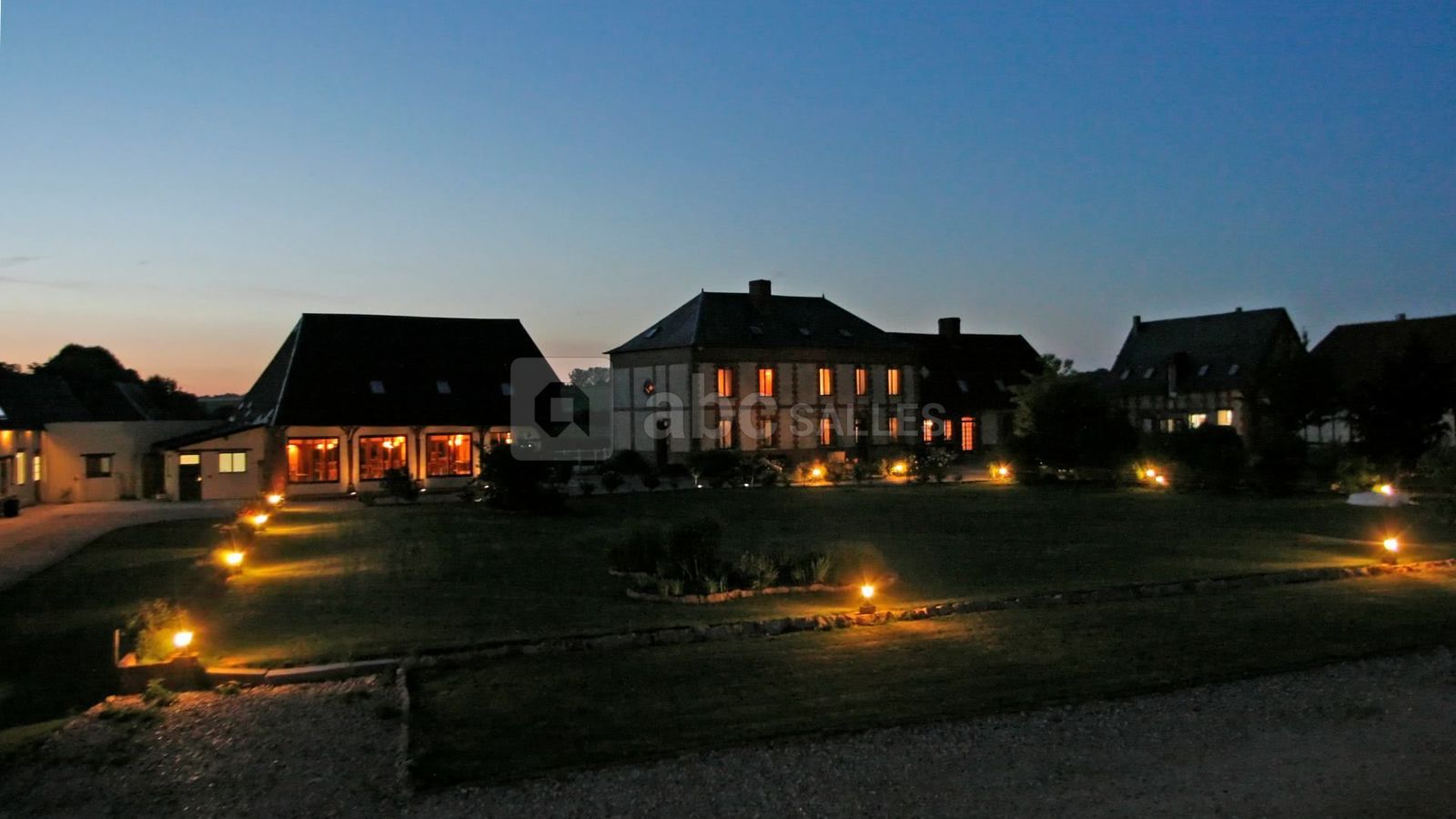 Extérieur domaine nuit