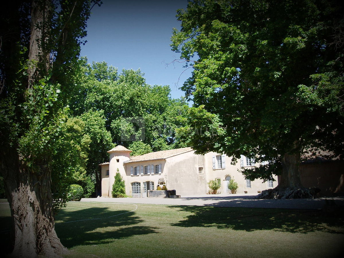Vue extérieure et jardin