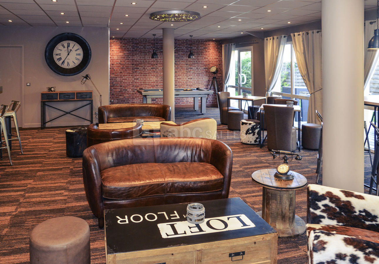 L'Attic Bar
