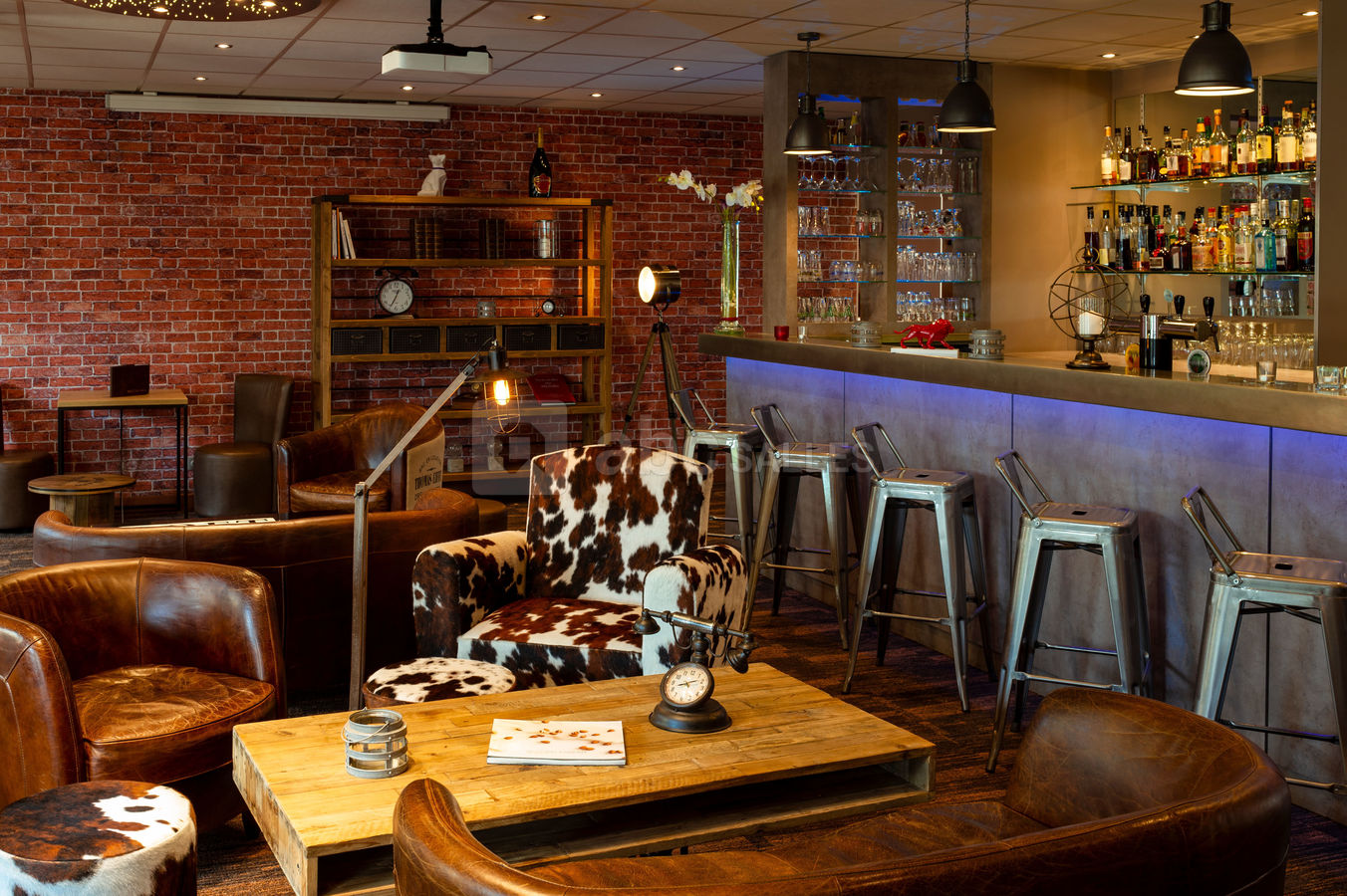 L'Attic Bar
