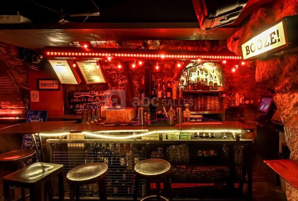 Le bar du sous sol " The Underground"