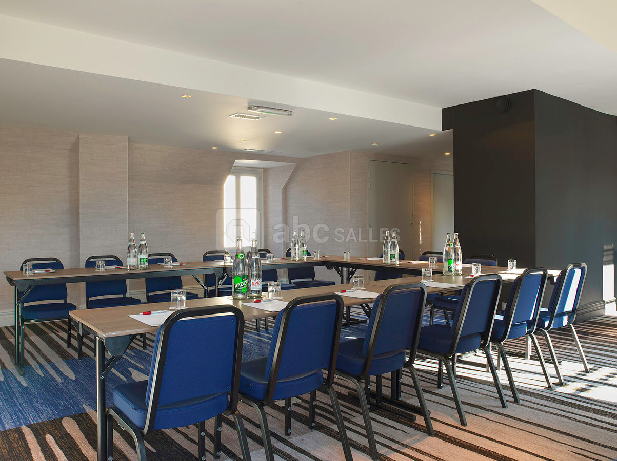 Salon Richelieu - U