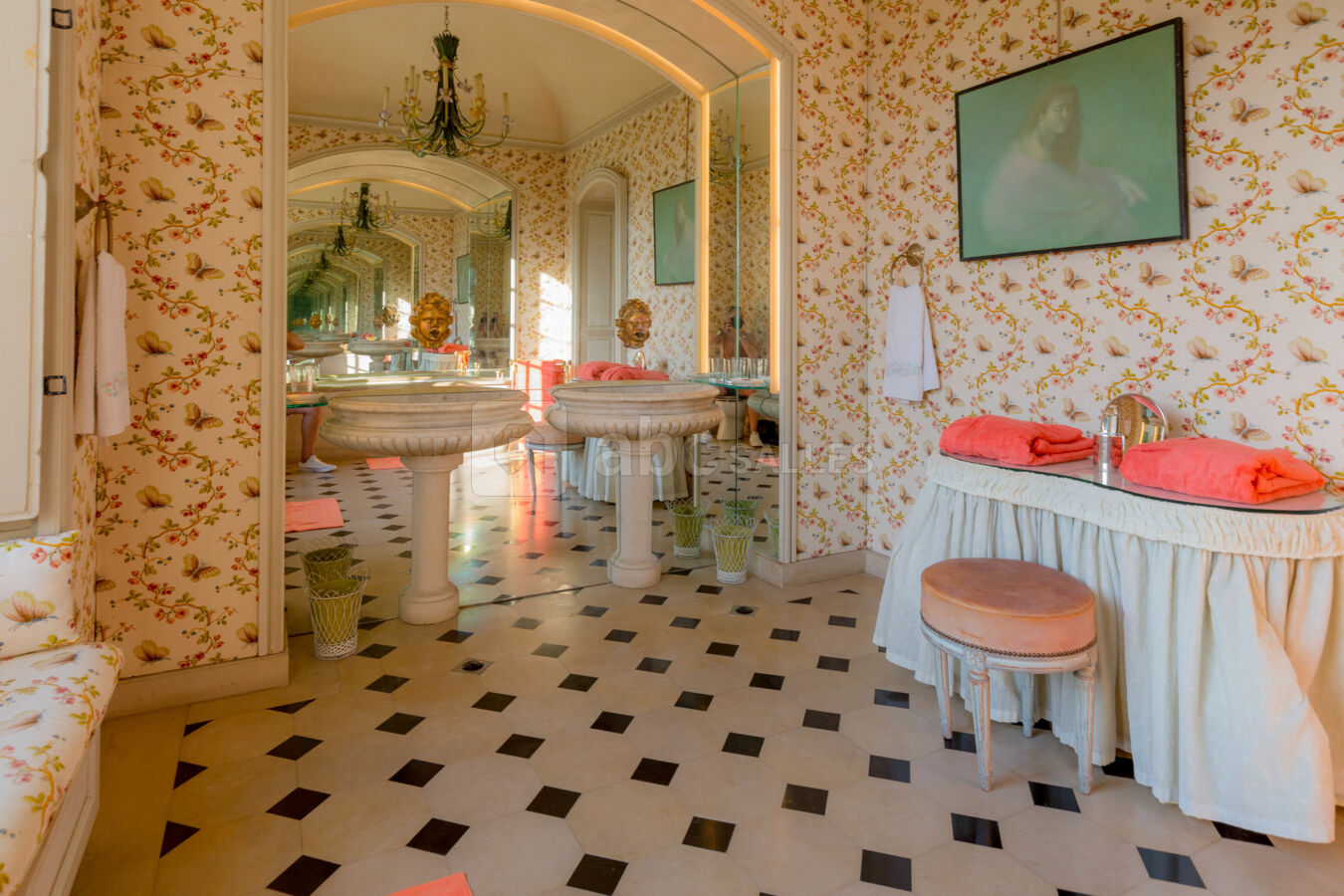 La Salle de Bain Châtelain