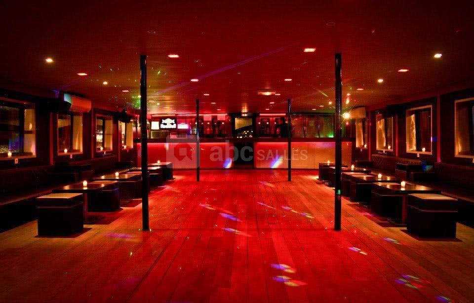Salle dansante (Club)