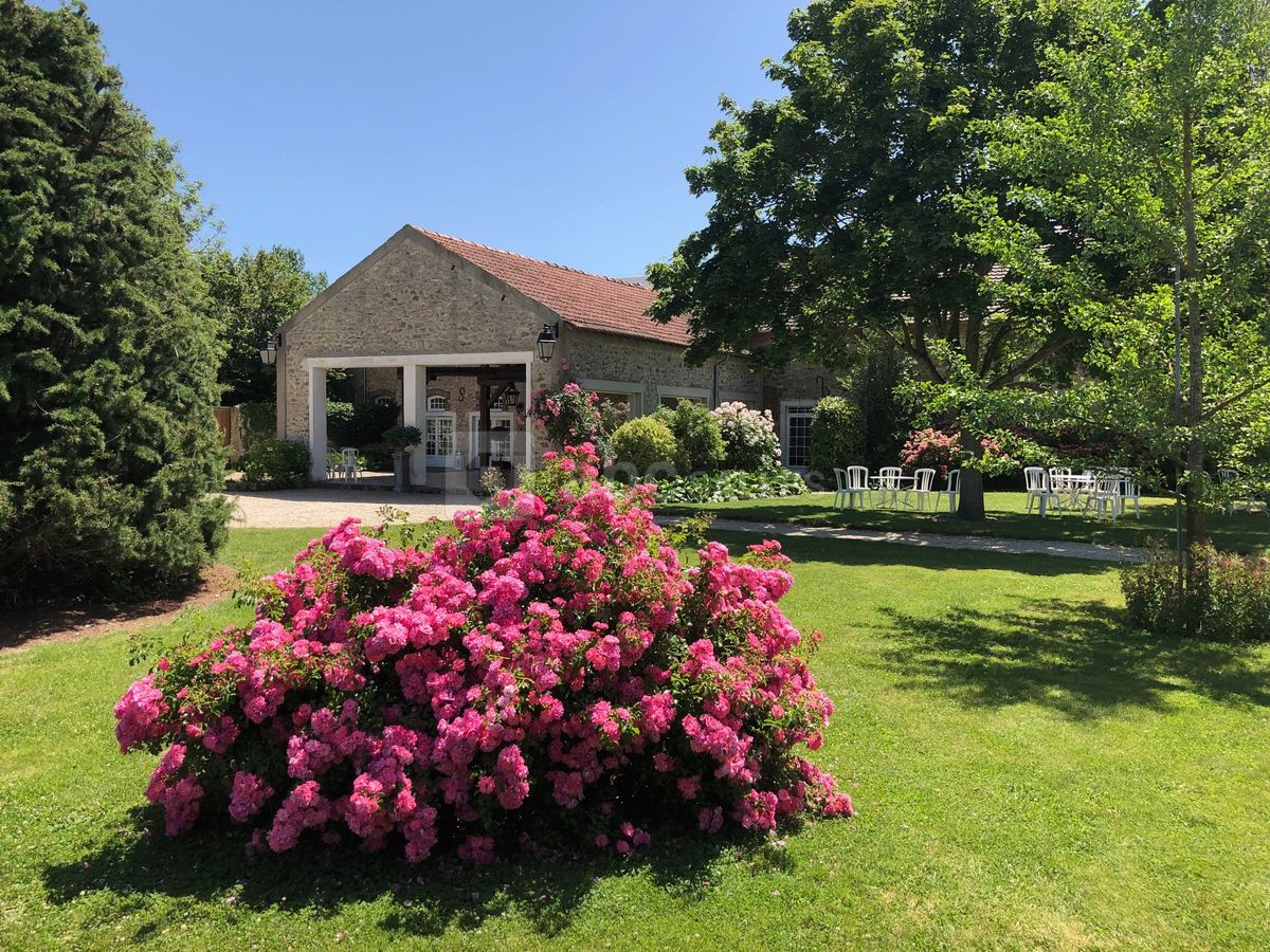 Jardin et préau des Bergeries