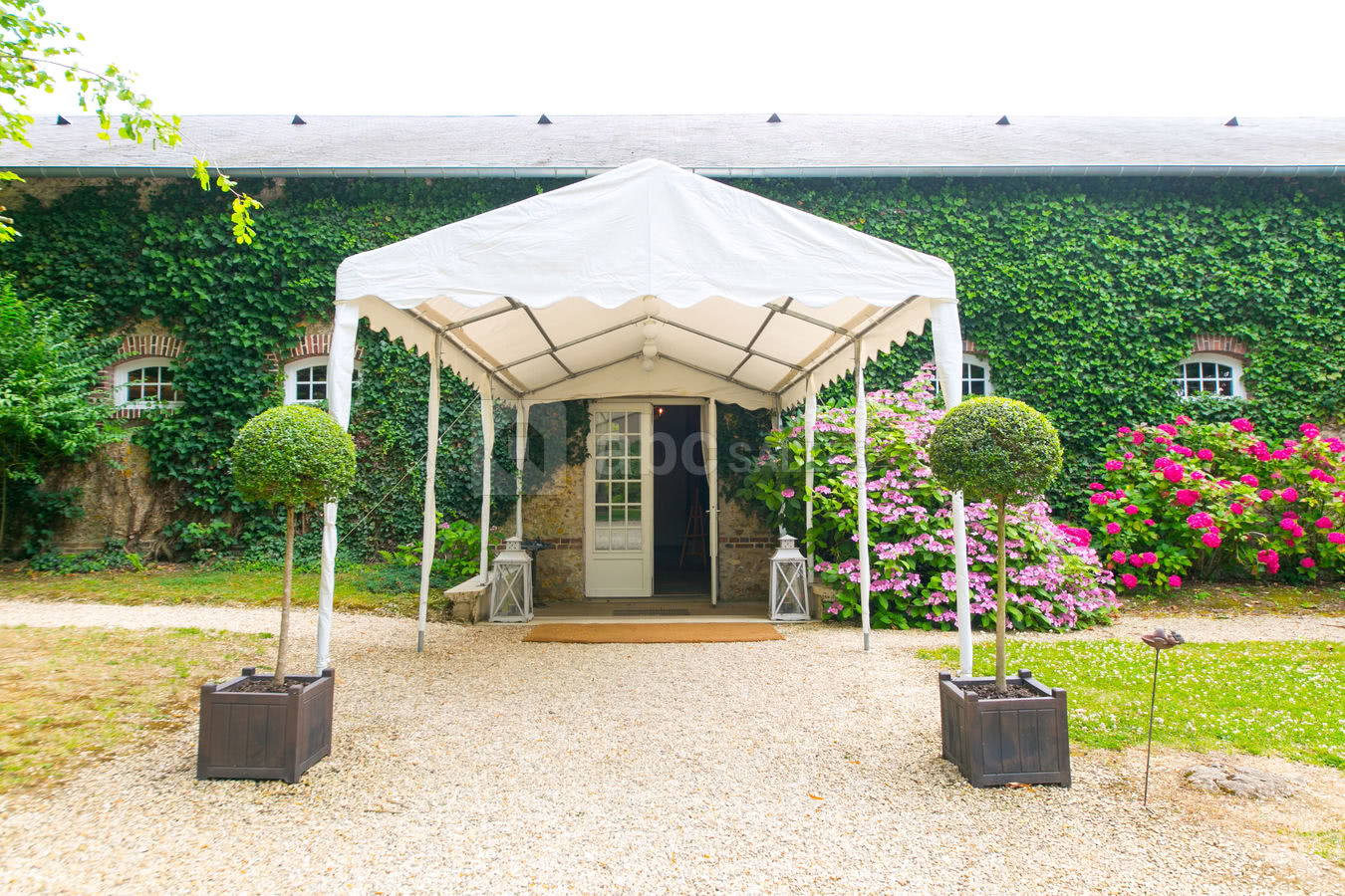 Entrée principale des Ecuries