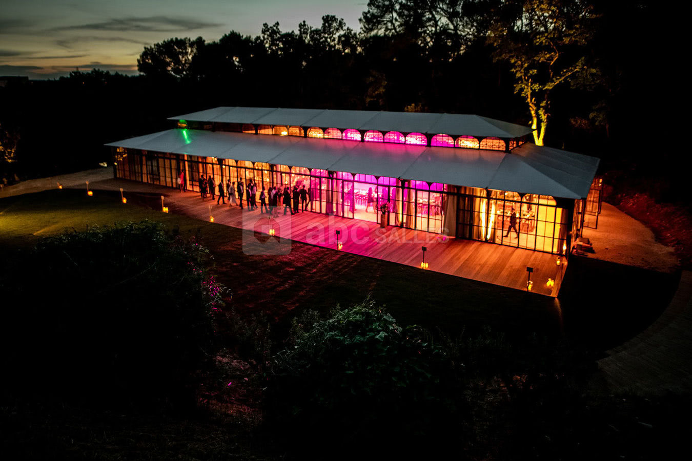 Evènement à L'Orangerie du Mas : son et lumière haut de gamme sur mesure