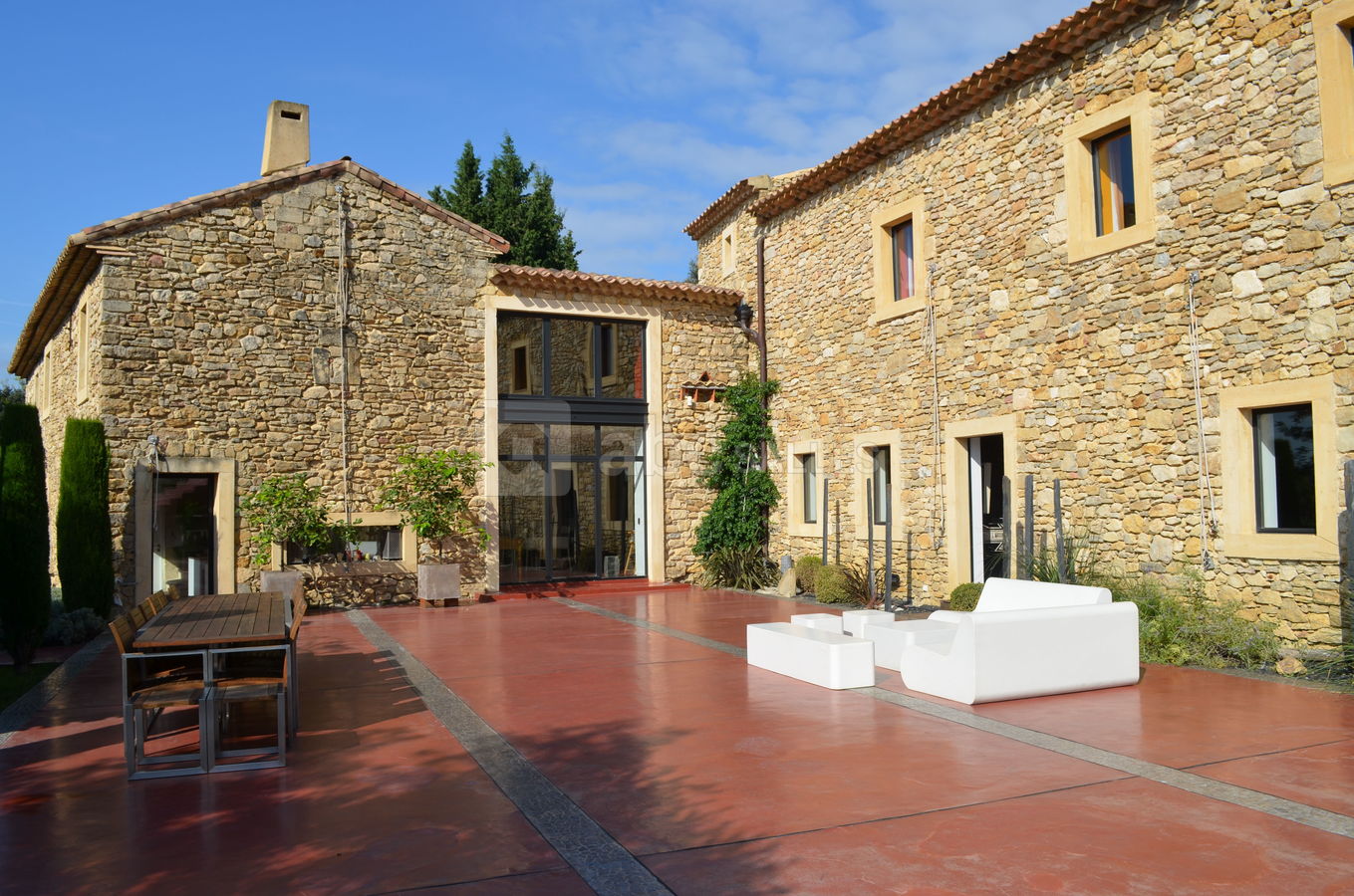 La terrasse du Mas de So (sans le voile)