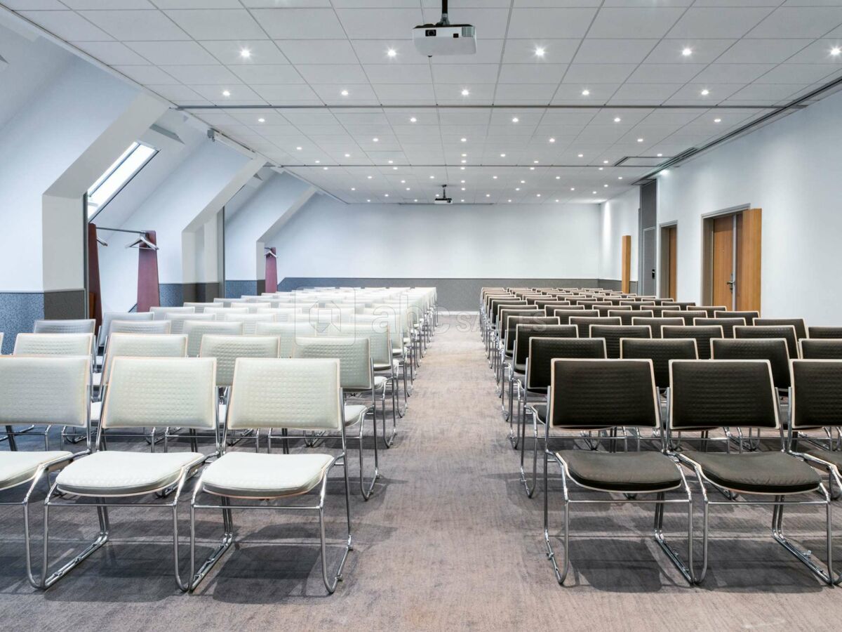 Salon 160m2 Théâtre (Podium+Scène+Régie)