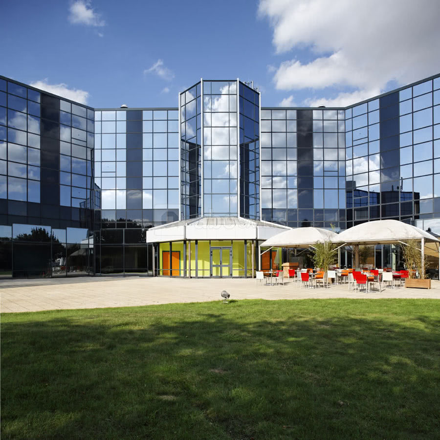 Park Inn By Radisson Paris Charles De Gaulle Airport www.abcsalles.com