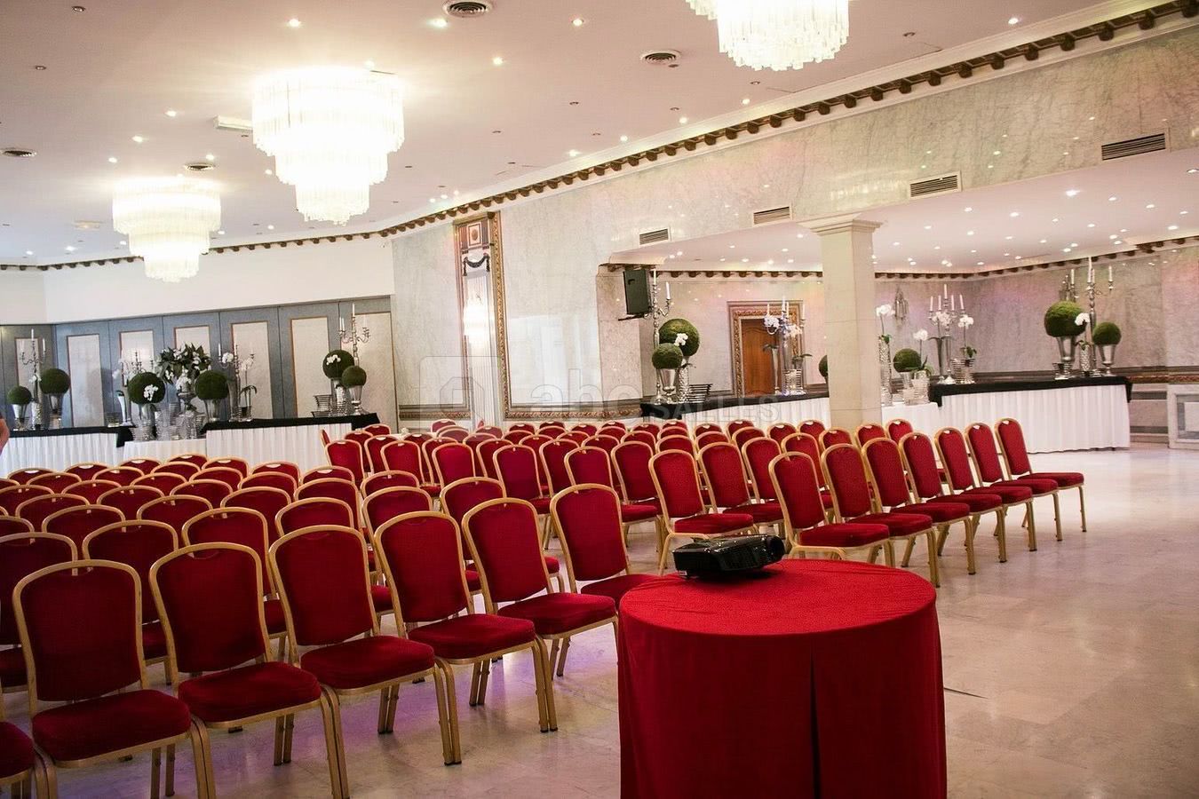 Conférence au Salon Étoile