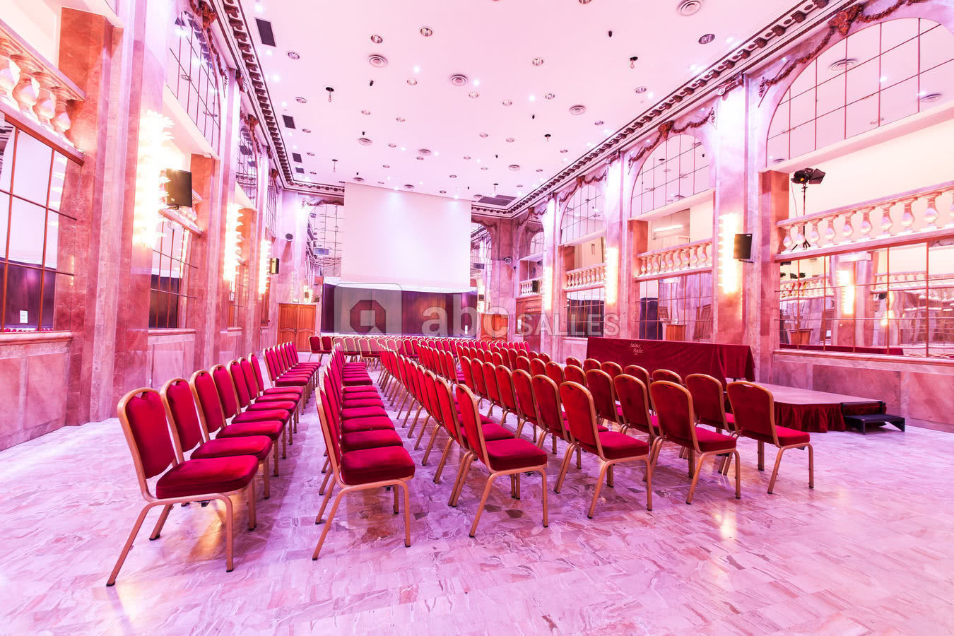 Conférence au salon Élysée