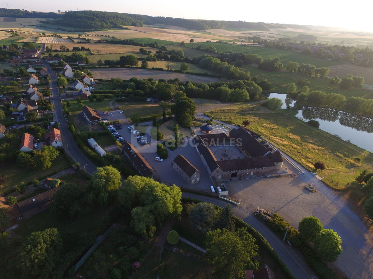 LE DOMAINE