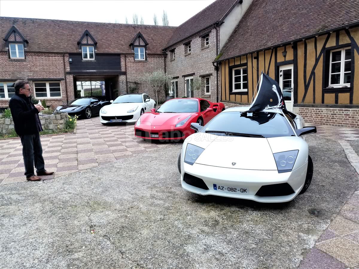 EXPOSITION DE SUPERCARS