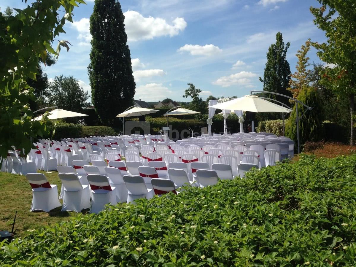 CEREMONIE DANS LE PARC
