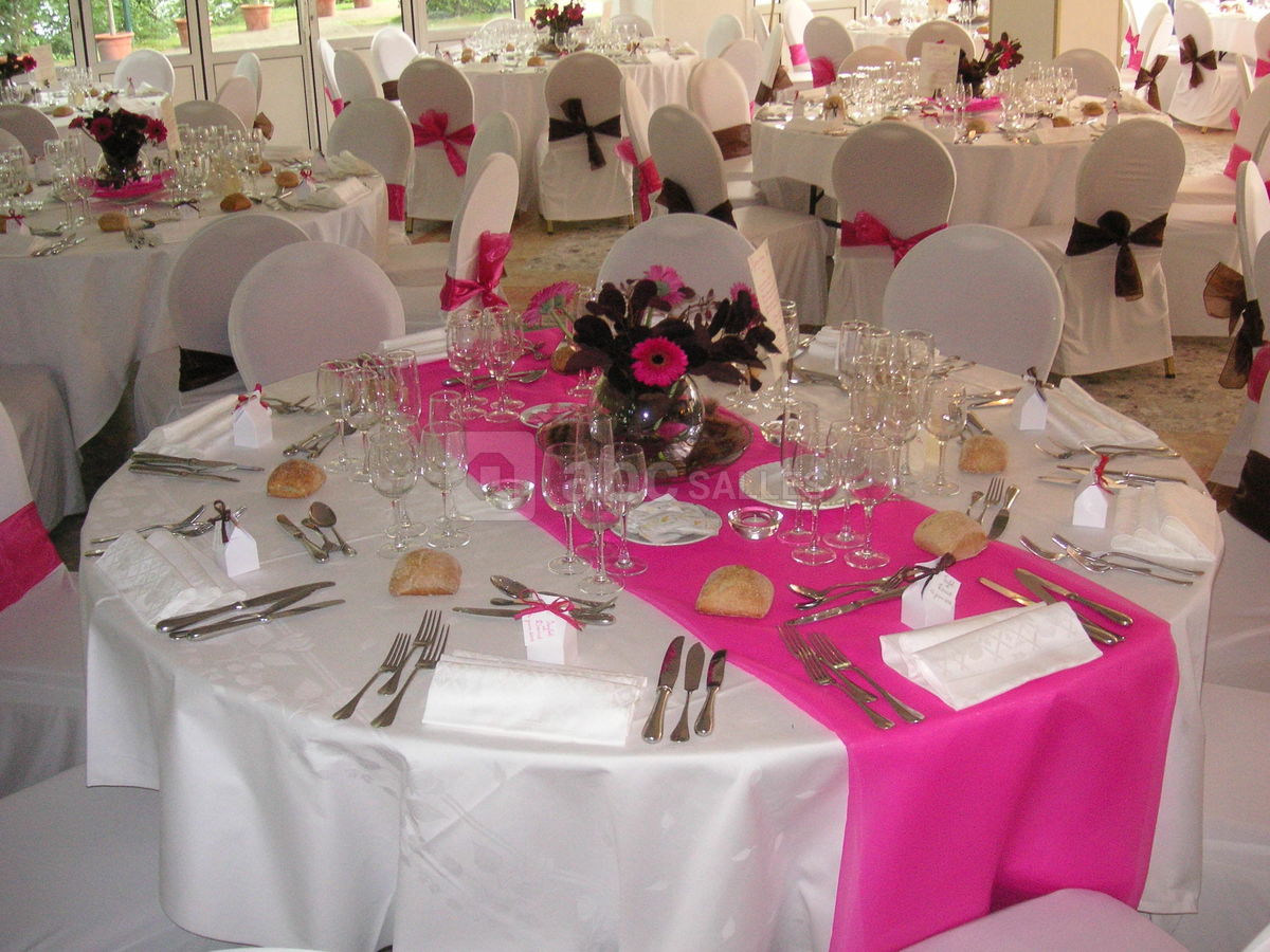Mise en place fuschia et chocolat