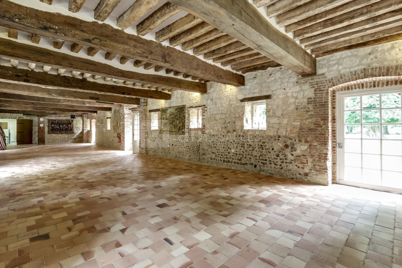 Salle de réception nue