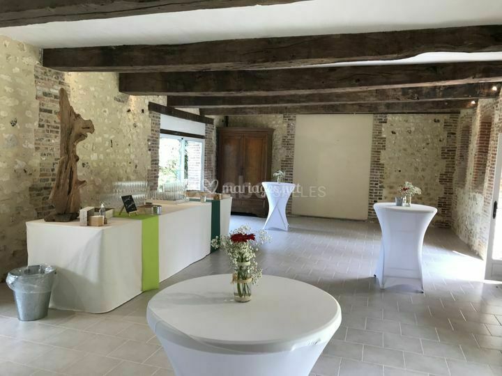 Petite salle cocktail