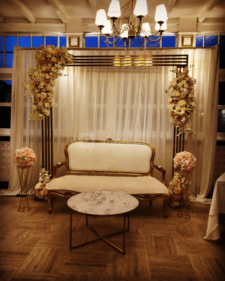 Salon Silver