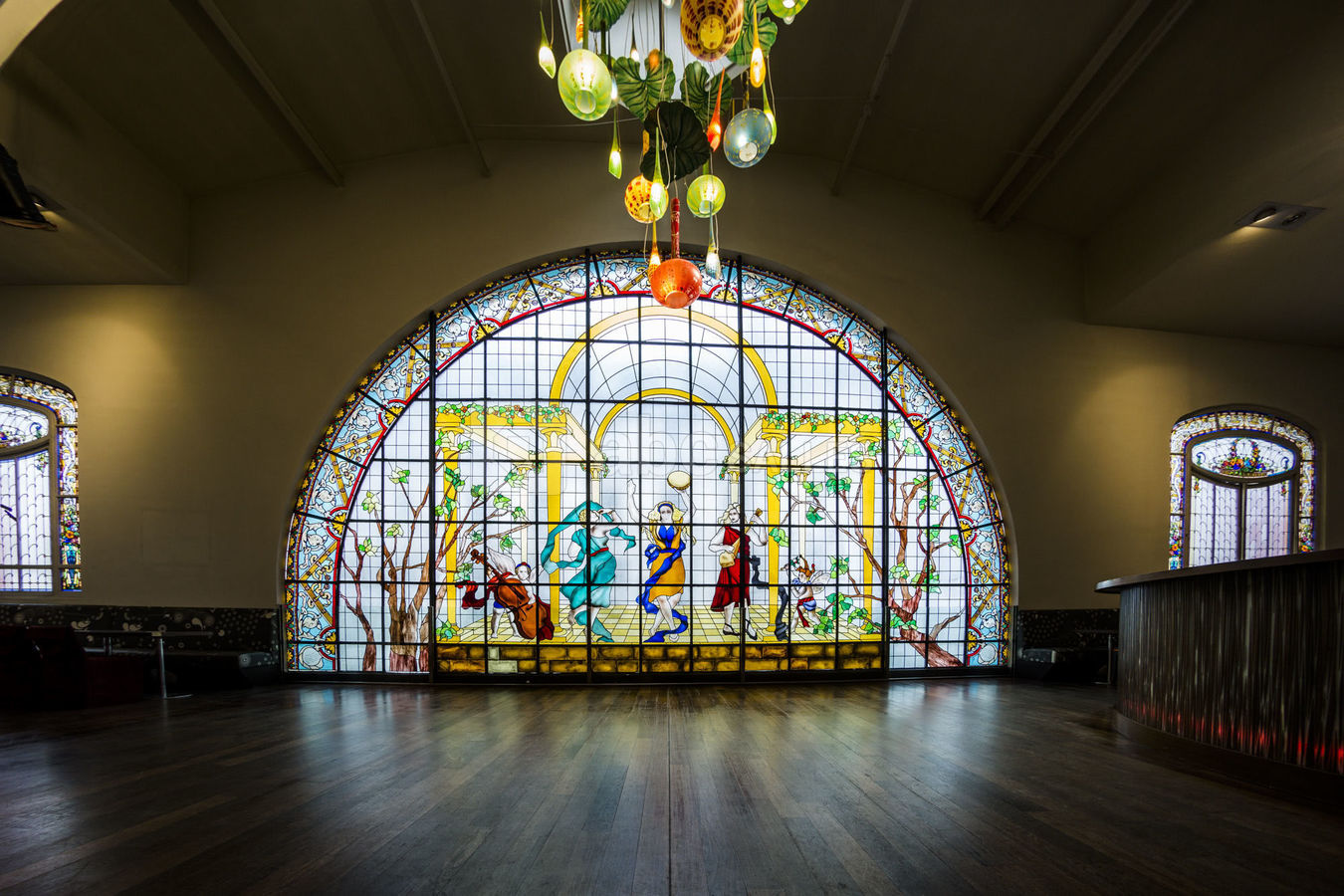 Salle du Restaurant / mezzanine