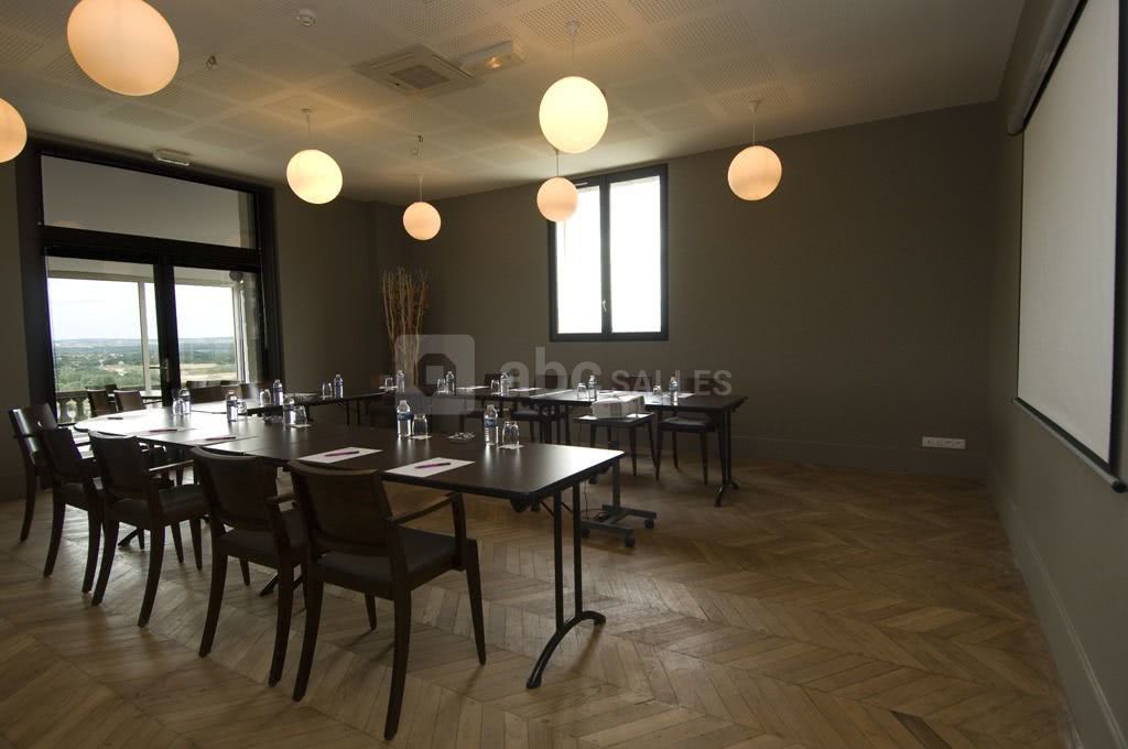 Salon sully - en u