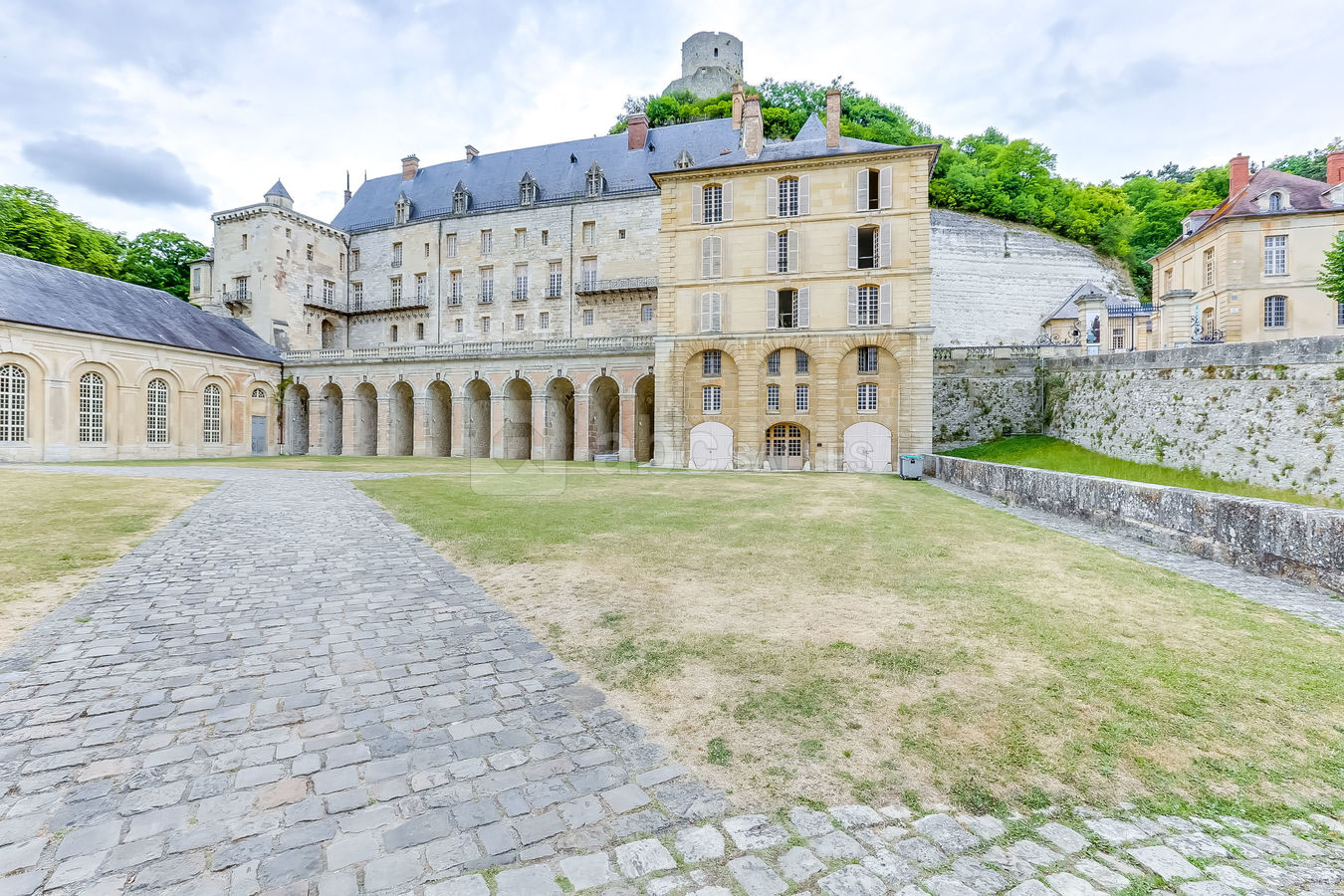 Vue extérieure du château