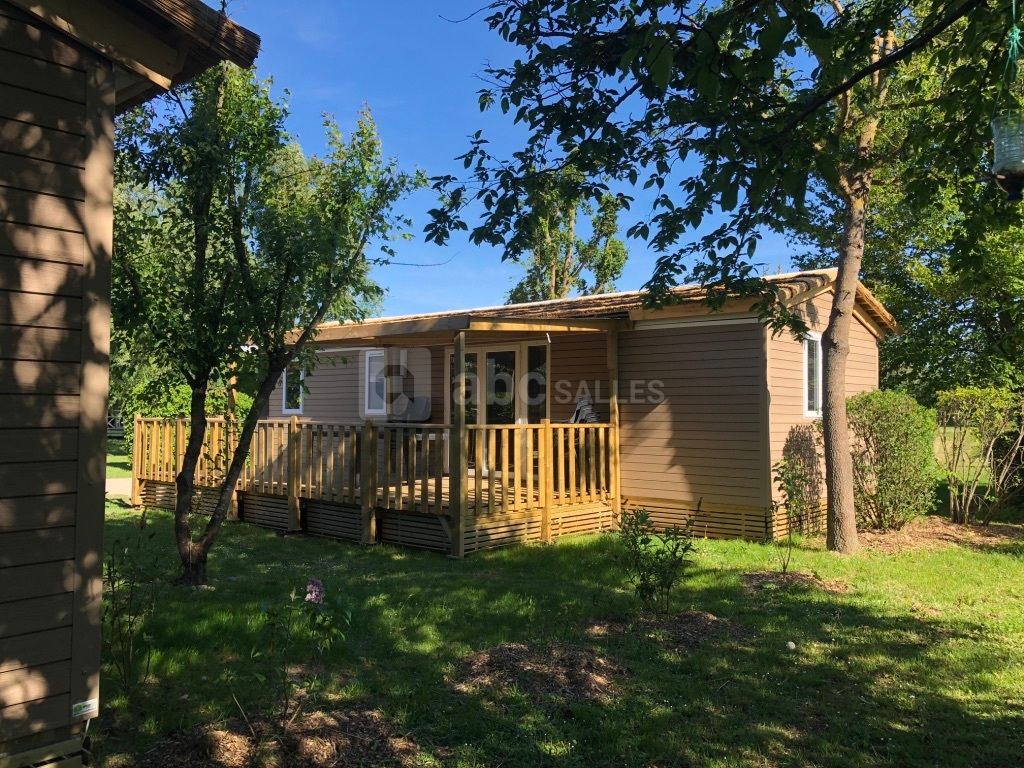 Bungalow / camping avec piscine proche Villefranche sur Saône