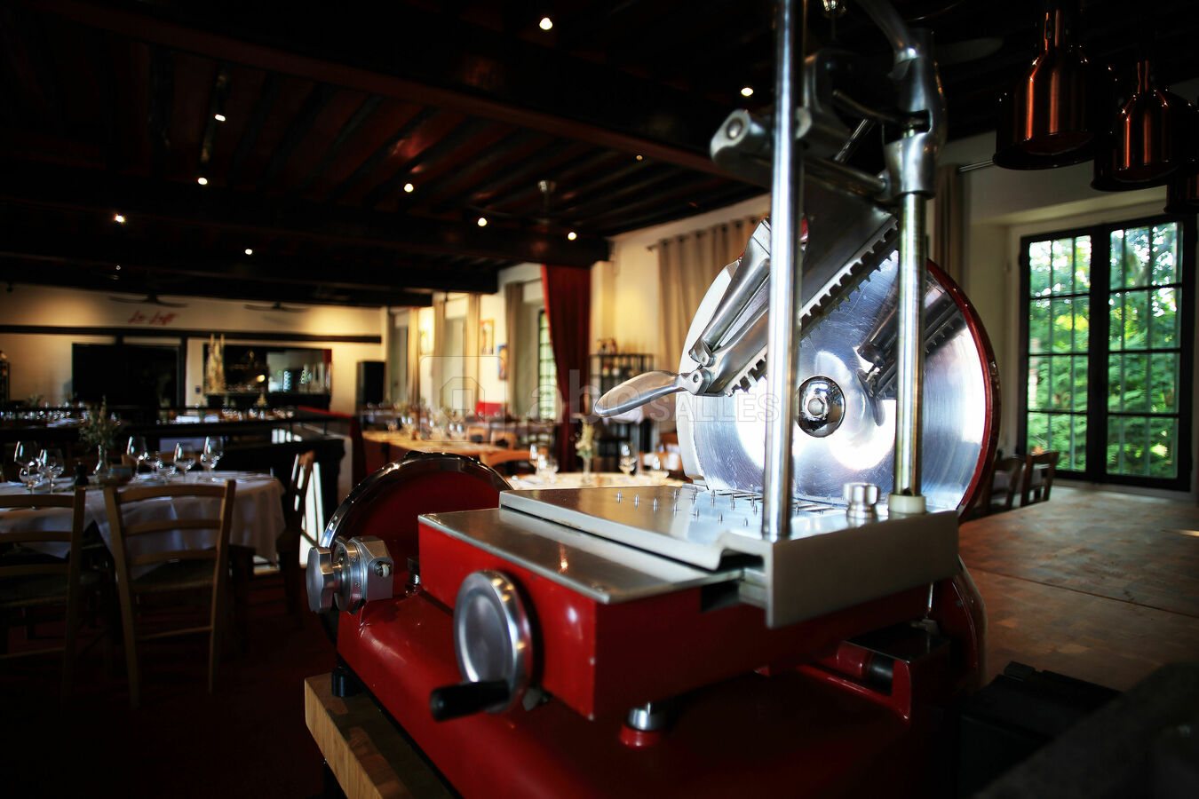 LA SALLE DU RESTAURANT 1
