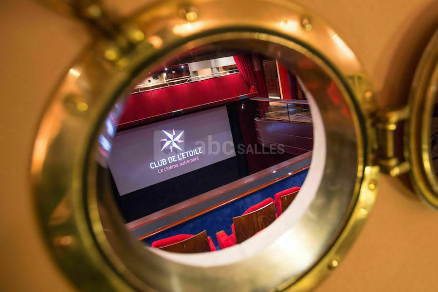 Décoration très bateau de la salle