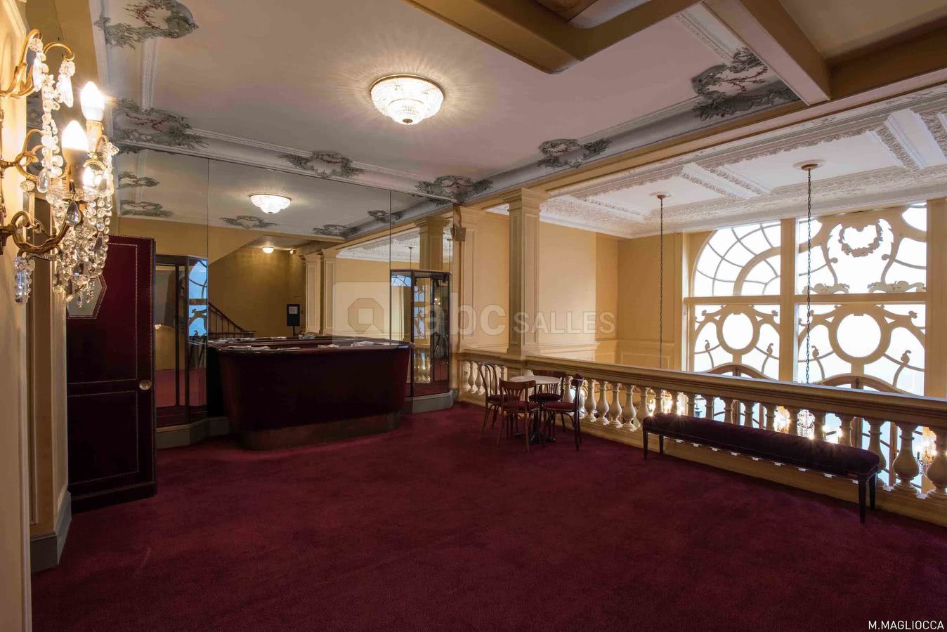Foyer-Mezzanine 02
