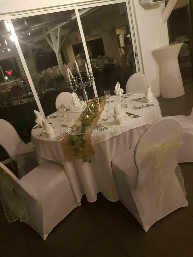 Domaine des Pierres Dorées - Table de mariage