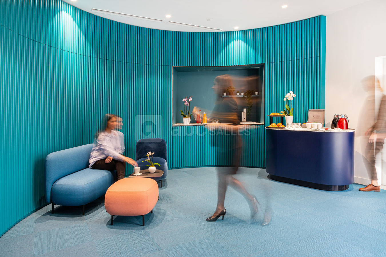 LE FOYER, espace pause entre Le Forum et La Loge