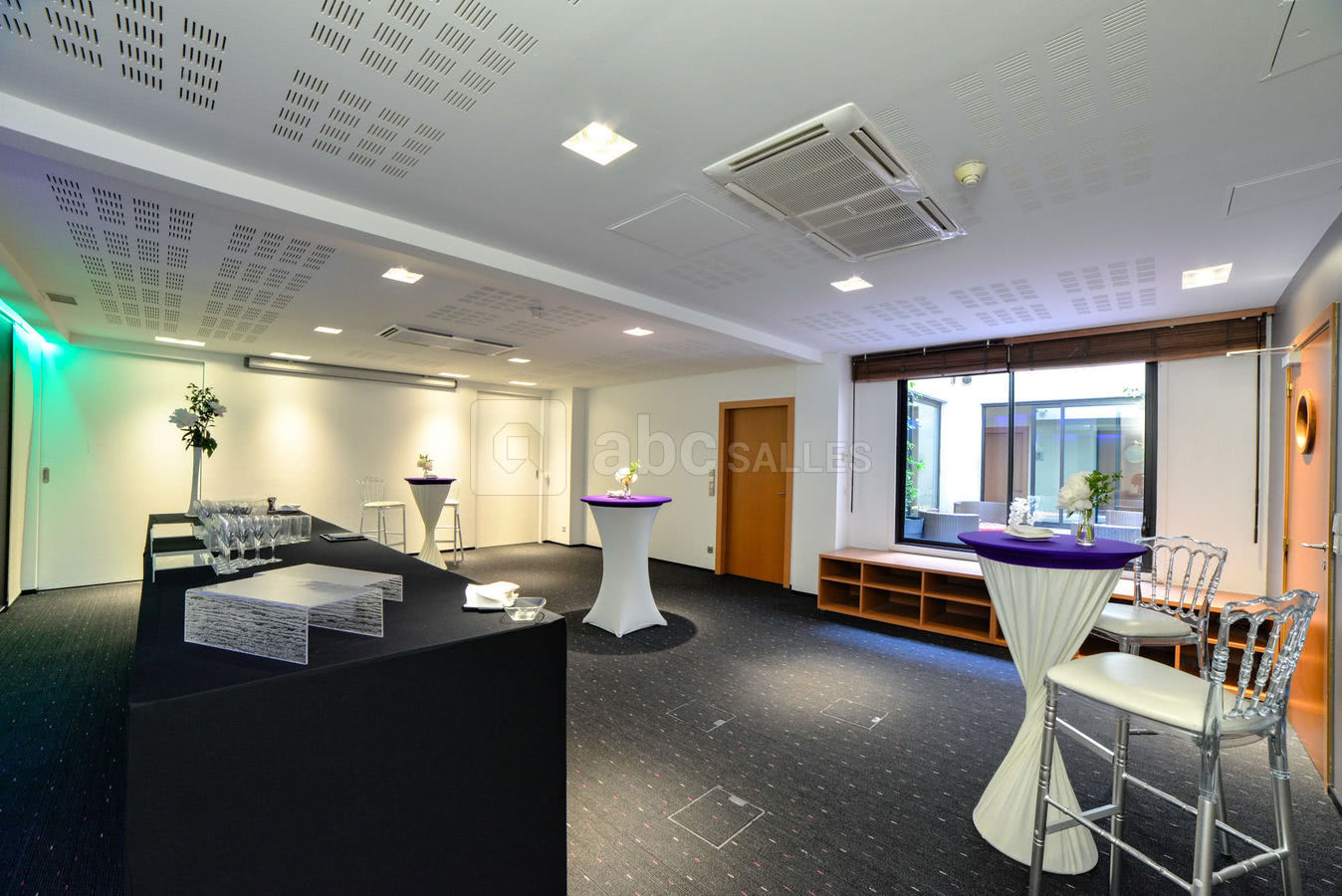 Salon Newton