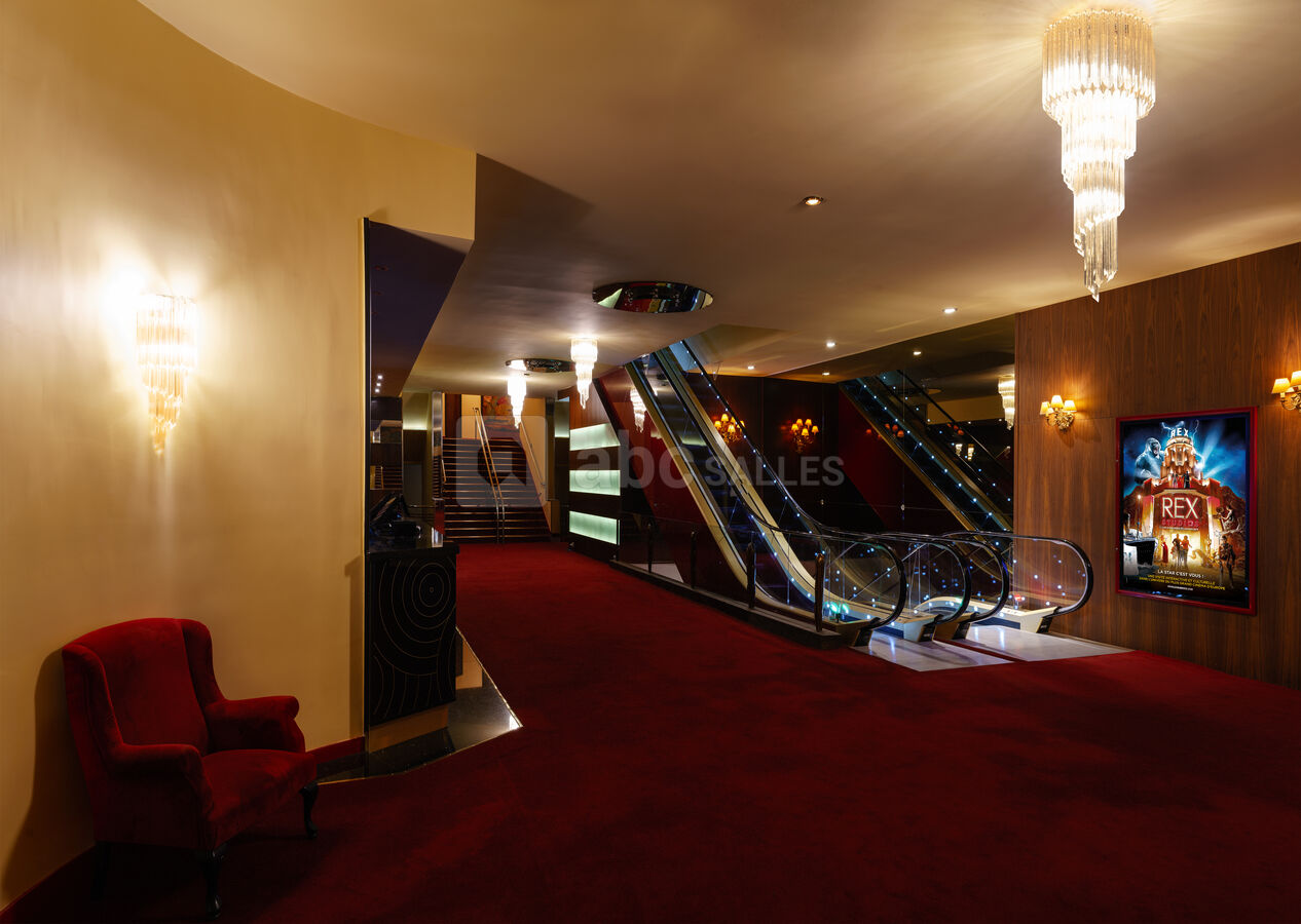 Hall Mezzaninne
