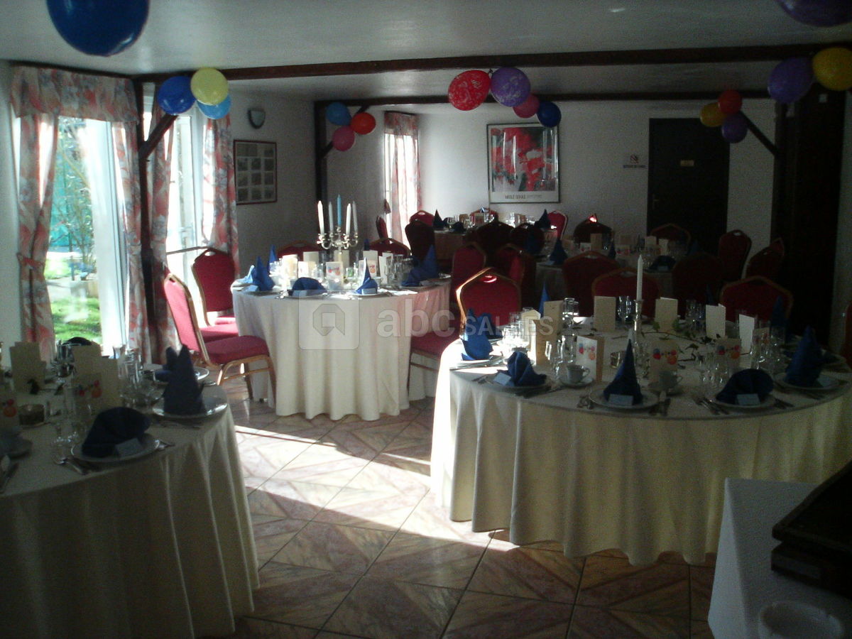 Installation tables rondes