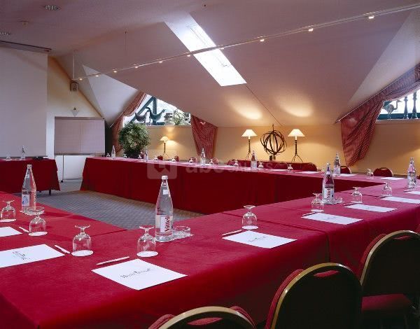 Salon louis blériot en u