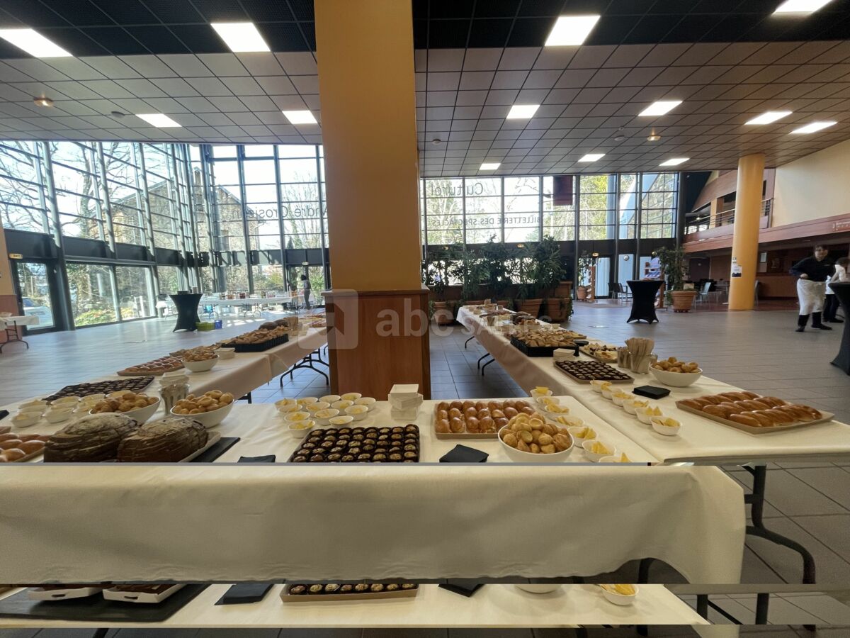 Buffet dans le hall