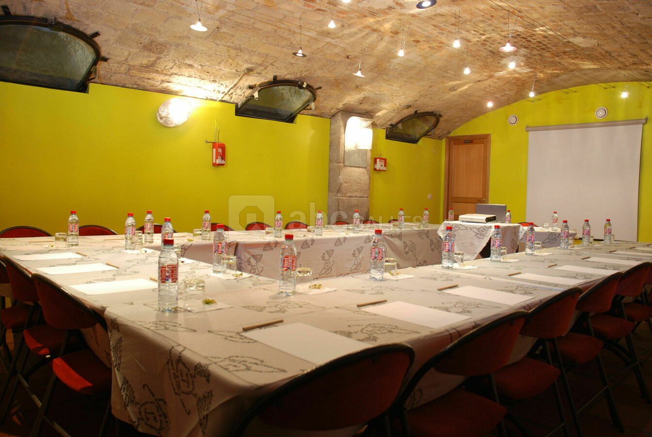 Salle fronsac en u
