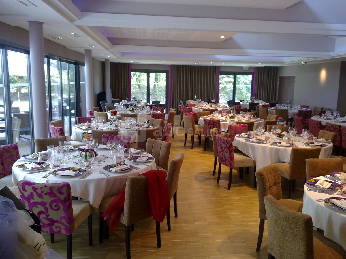 La salle de réception de 160 m2