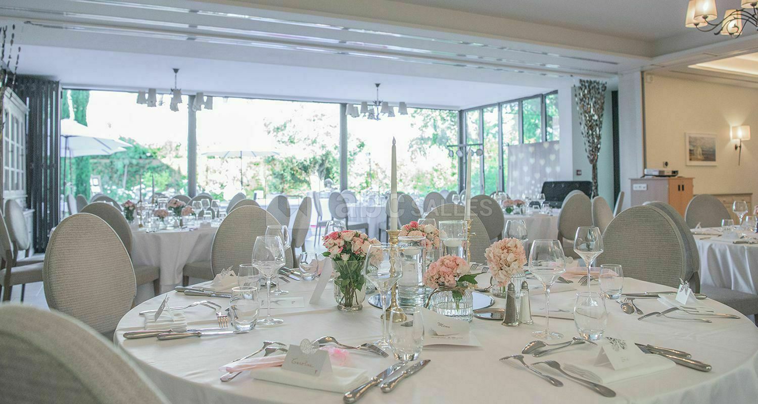 Salle de réception pour mariage