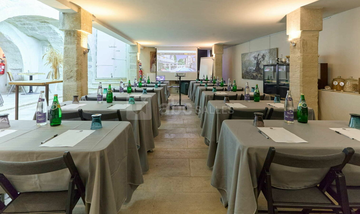 Boutique Hôtel Entraigues - Salle de l'Evêché