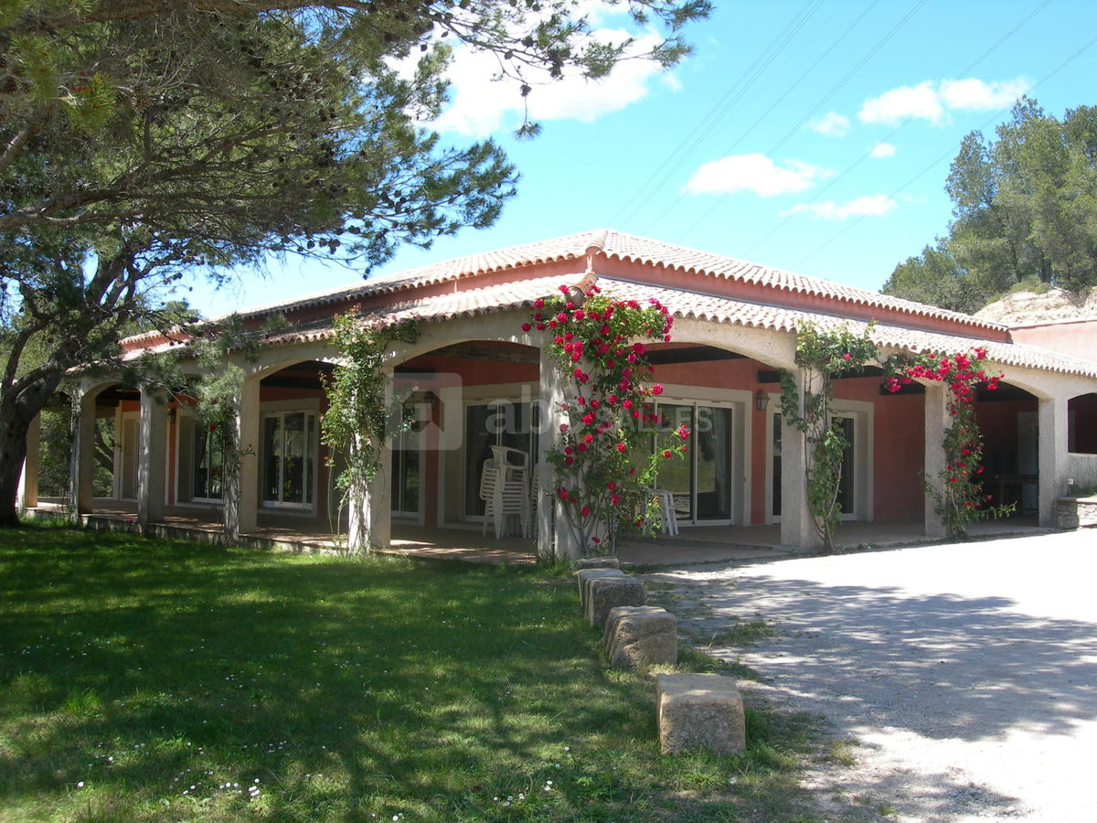 Salle cigale extérieur