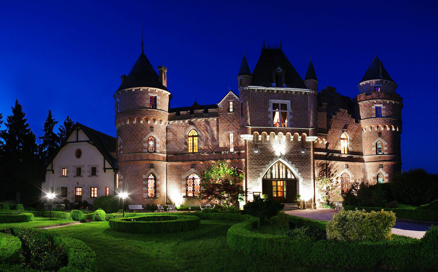 Façade de nuit