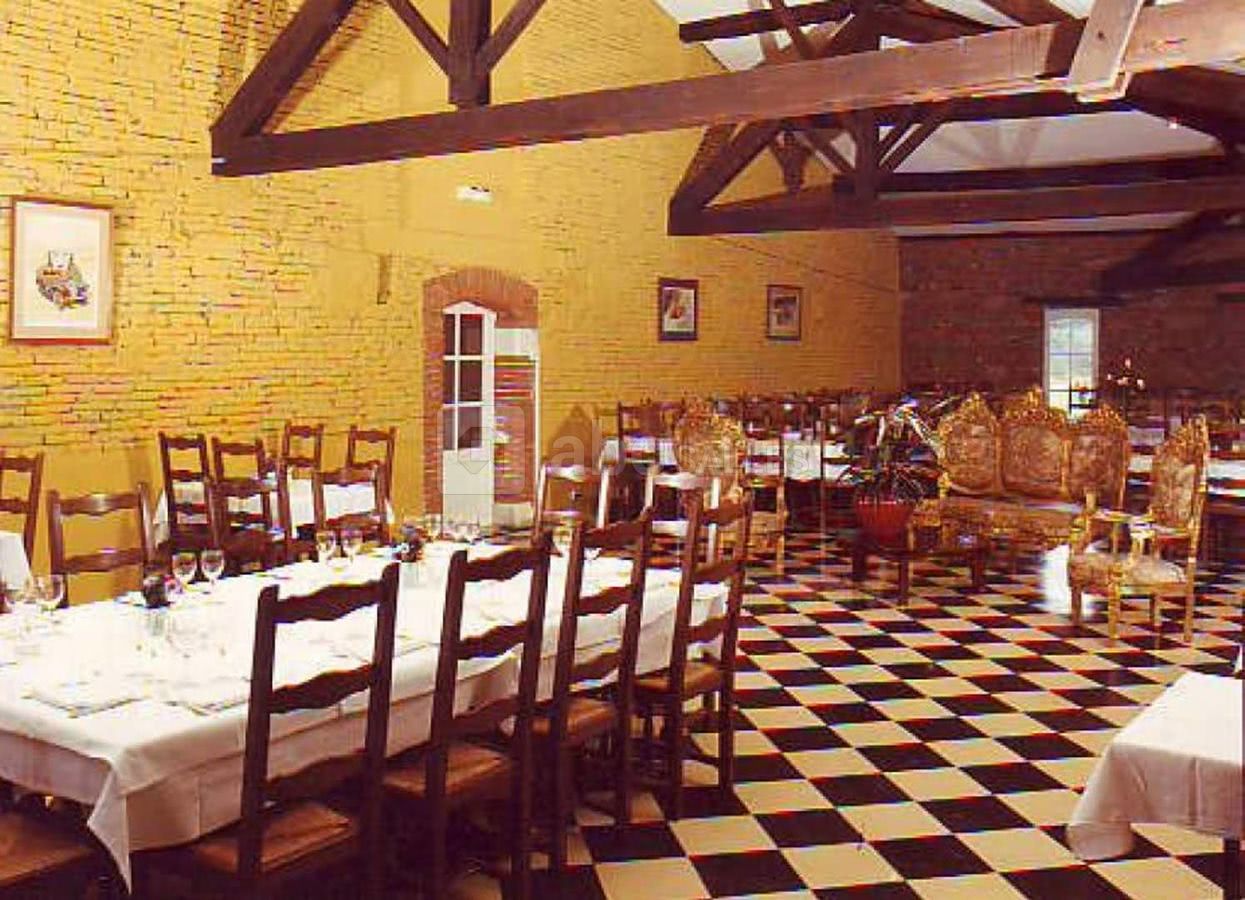 Salle repas de groupe jusqu'à 120 personnes