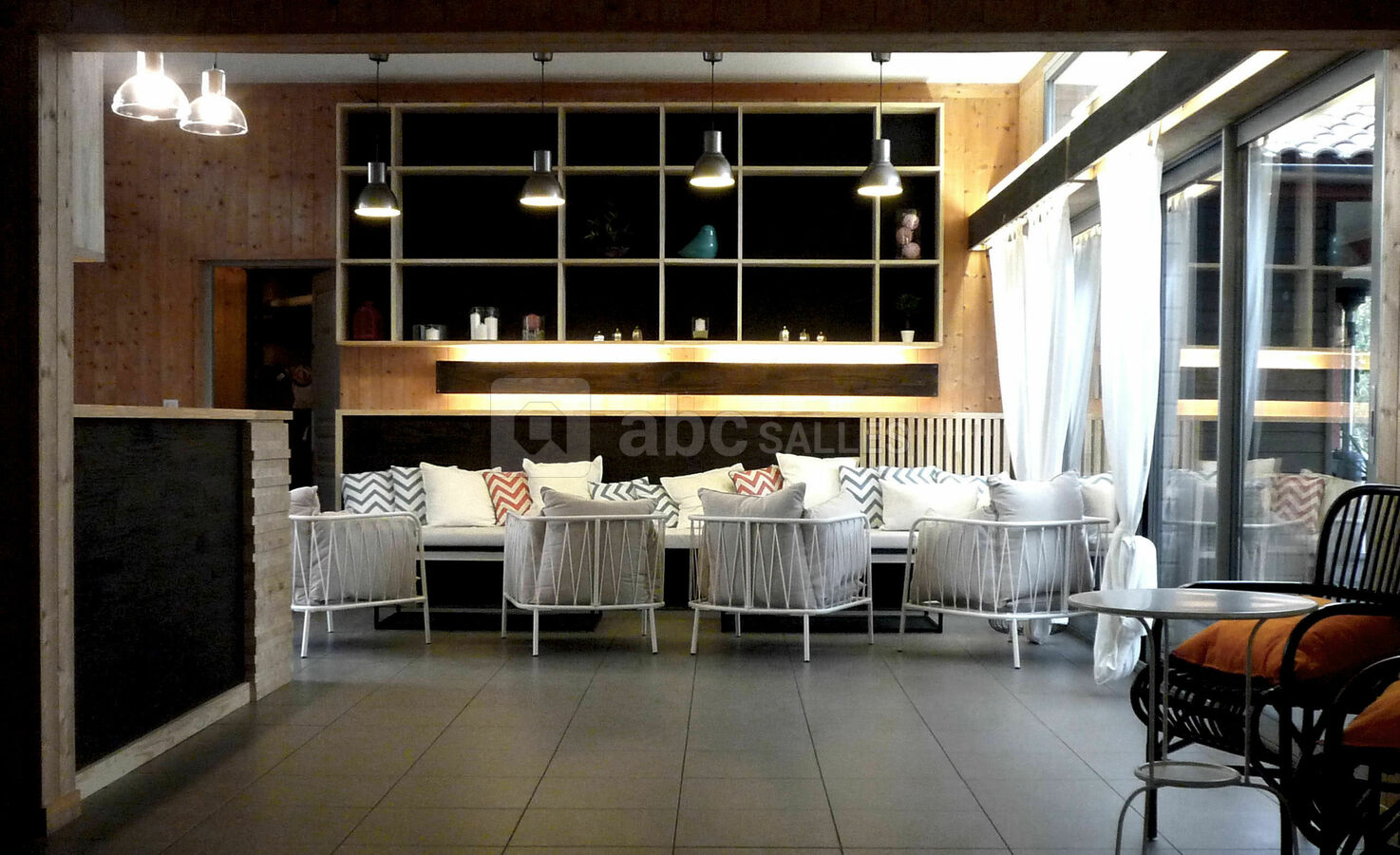 Villa et intérieurs